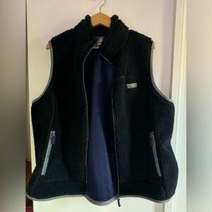 LLBean women’s plus 2X black Sherpa fleece vest